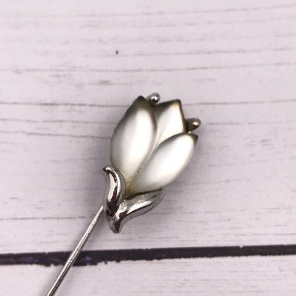 Whiting & Davis Frosted Tulip Stickpin Silver - Picture 2 of 14
